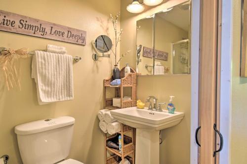 Cozy Mona Lisa Villa - Near Downtown Hot Springs