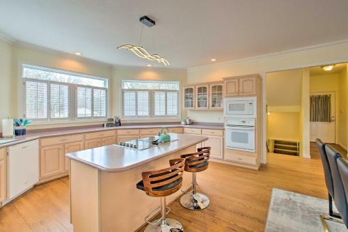Lakefront Hot Springs Home With Deck, Boat Dock