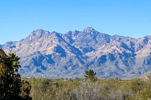 Tucson Haven With Pool, Fireplace And Mtn Views!