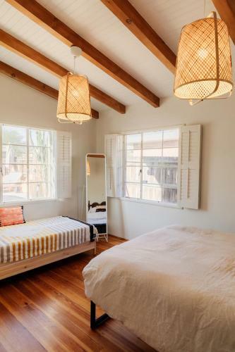 Desert Hues: A Private & Spacious Retreat W/pool