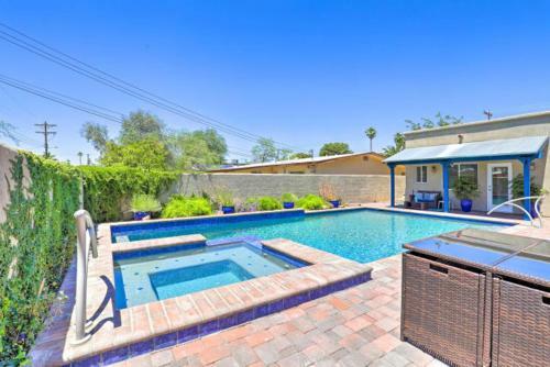 Luxury Tucson Home With Game Room And Spa Master Retreat