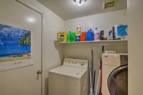 Spacious Southwestern Hideaway Pets Welcome!