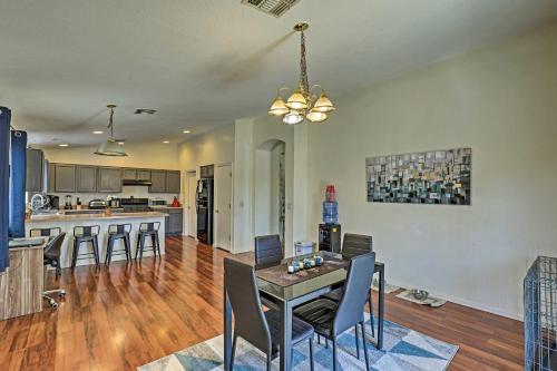 Spacious Southwestern Hideaway Pets Welcome!