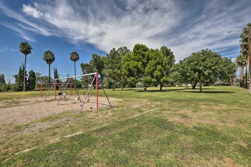 Pet-friendly Home, 4 Miles To U Of A Campus