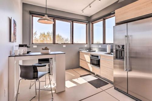 Modern Desert Dwelling With Panoramic Views!