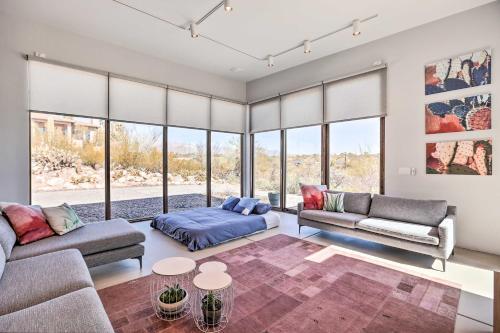 Modern Desert Dwelling With Panoramic Views!