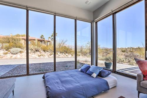 Modern Desert Dwelling With Panoramic Views!