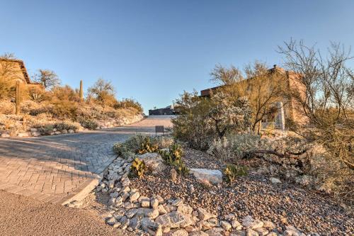 Modern Desert Dwelling With Panoramic Views!