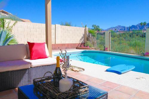 Pool-side 4b3b Resort House With Mountain Views