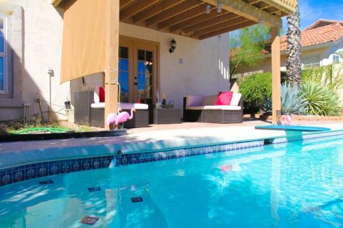 Pool-side 4b3b Resort House With Mountain Views