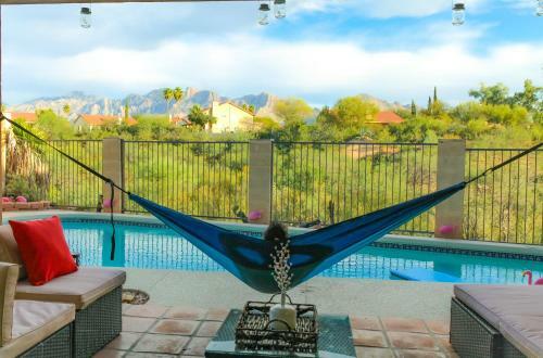 Pool-side 4b3b Resort House With Mountain Views