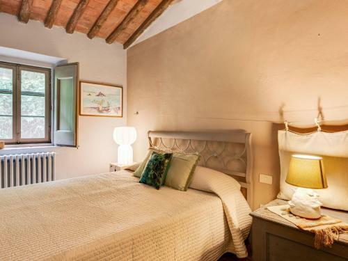 Tuscan Holiday Home In Molina Di Quosa With Pool
