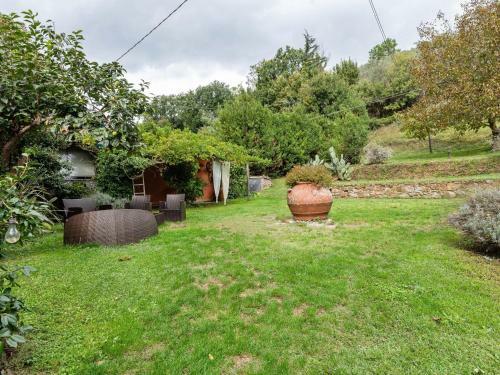 Tuscan Holiday Home In Molina Di Quosa With Pool