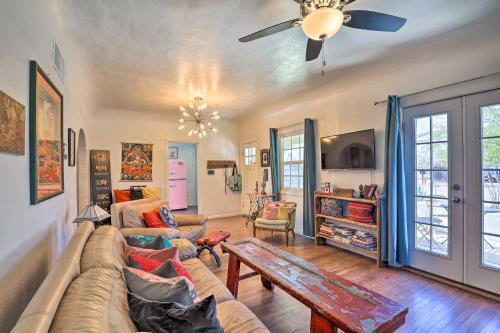 Stunning Tucson Home 3 Patios, Unique Decor!