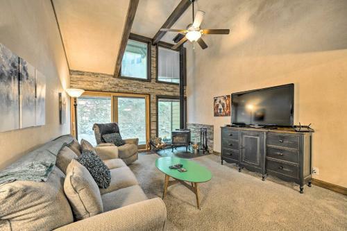 Apartamento Ski-hideaway Condo 8 Miles To Beaches And Parks!