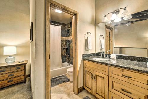 Apartamento Ski-hideaway Condo 8 Miles To Beaches And Parks!