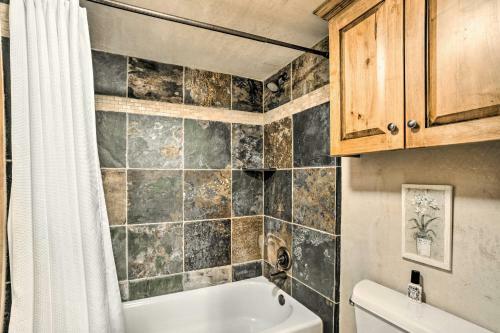 Apartamento Ski-hideaway Condo 8 Miles To Beaches And Parks!