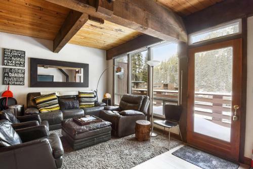 Alpine Manor Retreat