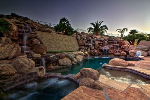 Remarkable Glendale Abode With Outdoor Oasis!