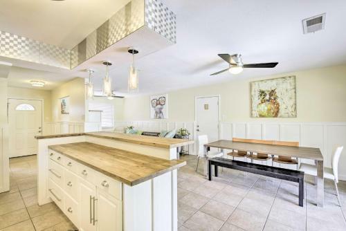 Phoenix Home With Pool, Backyard, And Gas Grill!