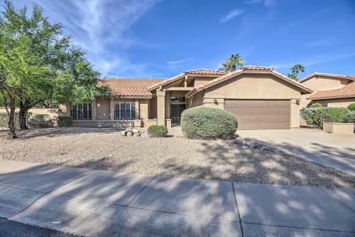Upscale Home With Pool Less Than 5 Miles To Golfing