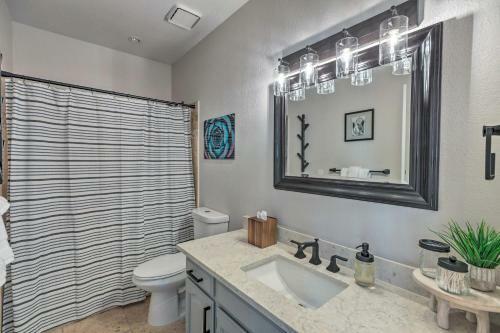 Upscale Home With Pool Less Than 5 Miles To Golfing