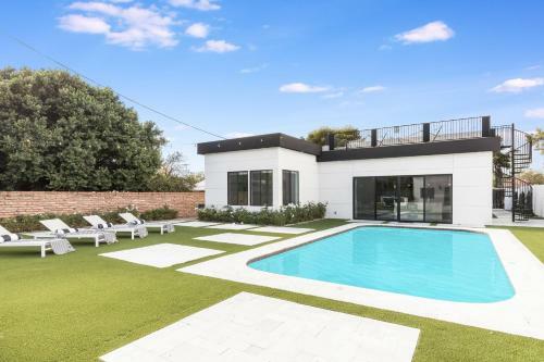 The Climate Villa By Homeslice Stays