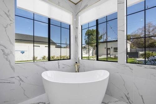 The Climate Villa By Homeslice Stays