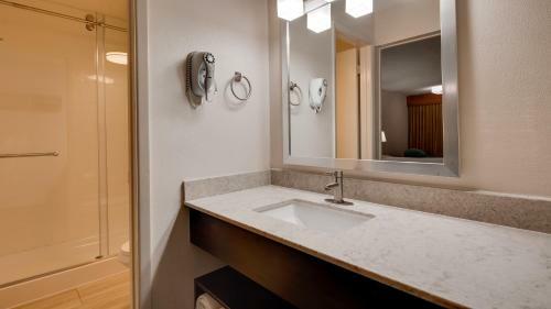 Hotel Extend -a- Suites Phoenix Airport