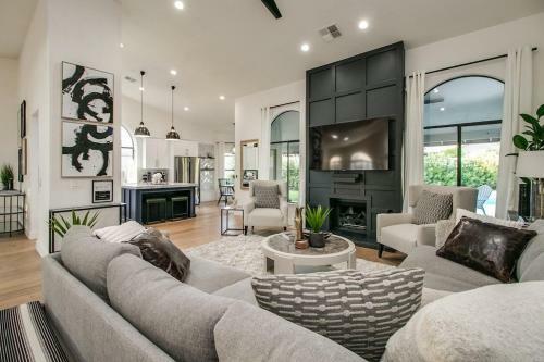 Private Sanctuary In North Scottsdale Wpool