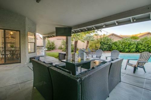 Private Sanctuary In North Scottsdale Wpool
