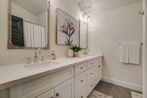 Private Sanctuary In North Scottsdale Wpool
