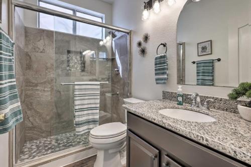 Stylish Phoenix Sanctuary With Outdoor Oasis!