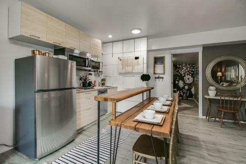 Designer Condo In Hip Zen Yard Midtown Phoenix