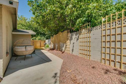 Stylish & Spacious Phoenix Mid Town Guest House