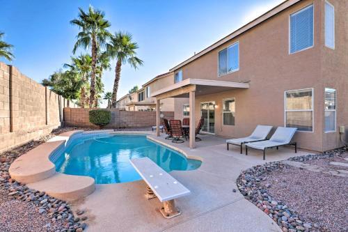 Fun Phoenix Home With Pool About 20 Mi To Downtown!
