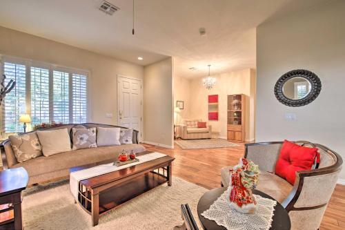 Lovely Retreat With Pool On Legacy Golf Course!