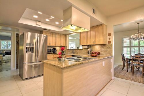 Spacious Phoenix Home With Private Pool And Patio