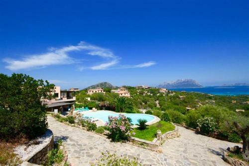 Villa And Pool Tavolara View
