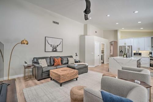 Contemporary Phoenix Gem With Putting Green!