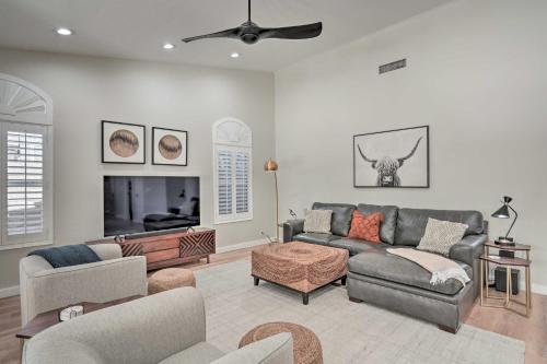 Contemporary Phoenix Gem With Putting Green!