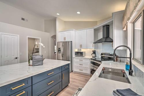 Contemporary Phoenix Gem With Putting Green!