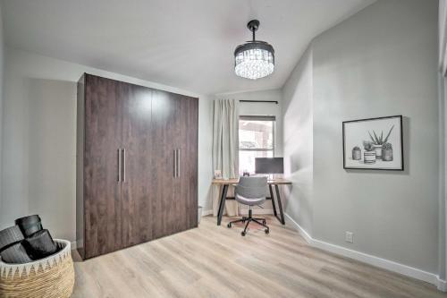 Contemporary Phoenix Gem With Putting Green!