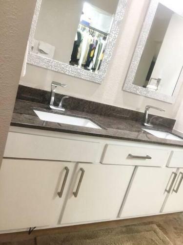 Newly Remodeled Fully Accessible, Close To Mayo