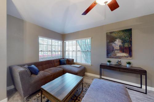 Luxe Lakewood Villa