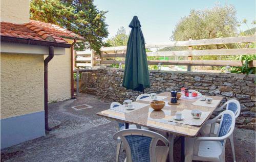 Beautiful Home In Fabbiano With 5 Bedrooms