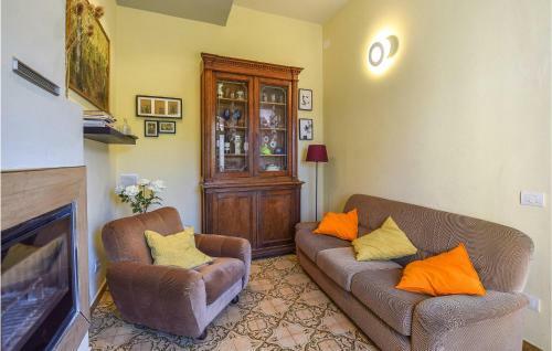 Beautiful Home In Fabbiano With 5 Bedrooms