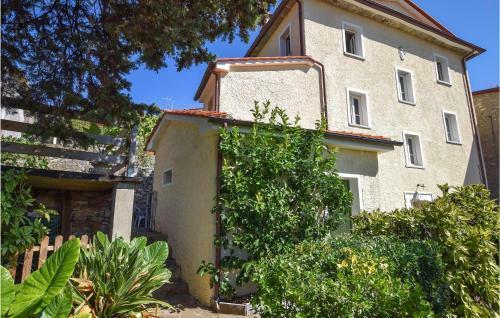 Beautiful Home In Fabbiano With 5 Bedrooms