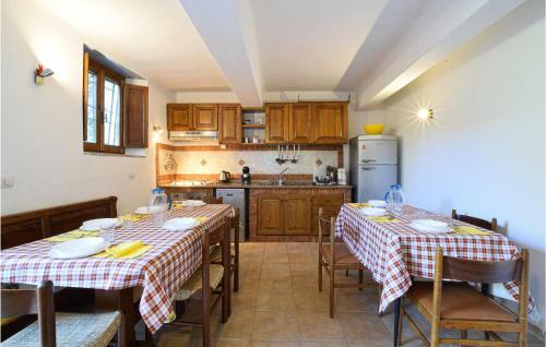 Beautiful Home In Fabbiano With 5 Bedrooms