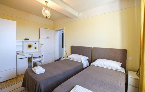 Beautiful Home In Fabbiano With 5 Bedrooms